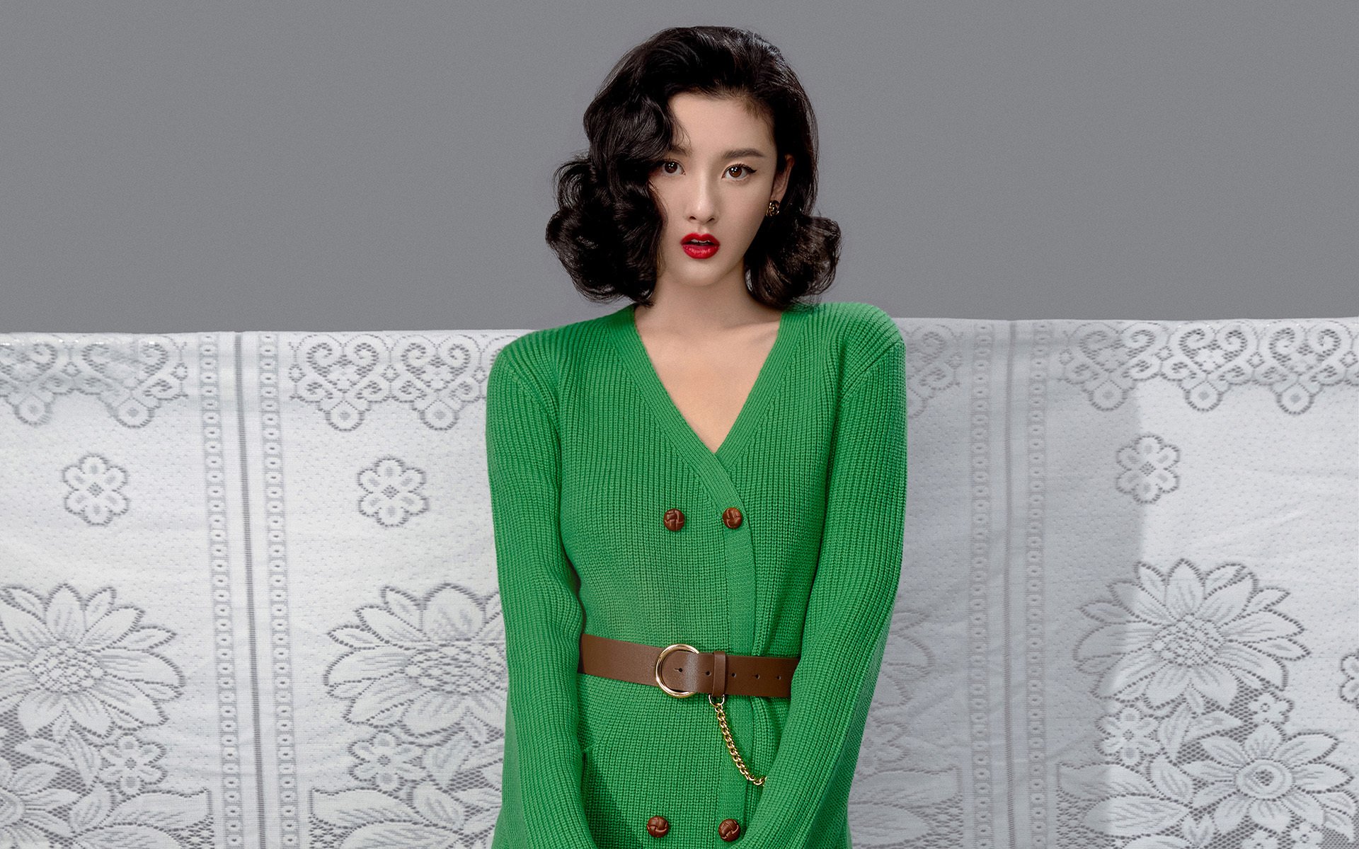 “东桃花岛赛场:缆绳滑水展现飞翔与技巧的完美结合”